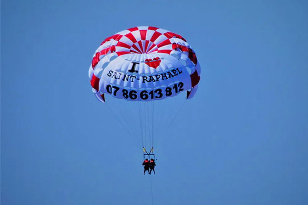 Parachute ascensionnel